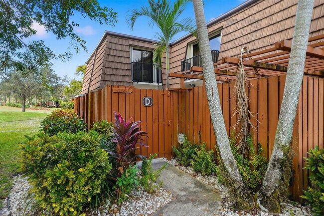 Photo - 9142 SW 23rd St