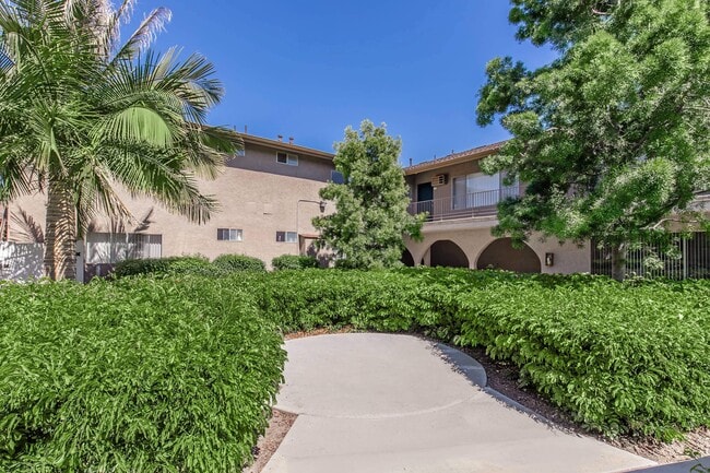 Photo - Buena La Vista Apartment Homes