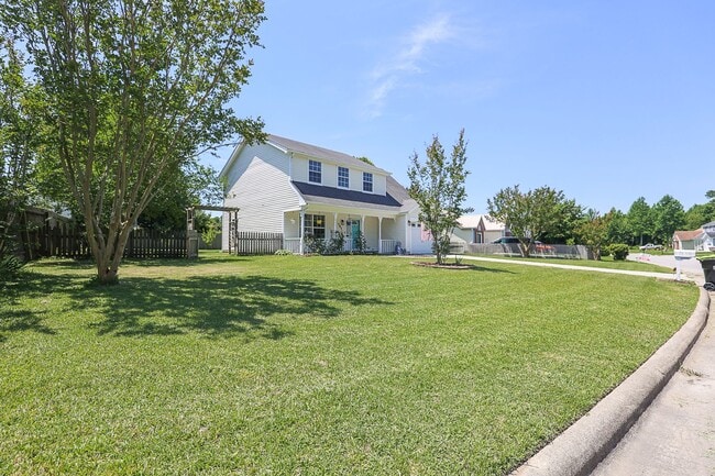Photo - 4 bedroom 3 Bath in Tangelwoods - Fenced in backyard