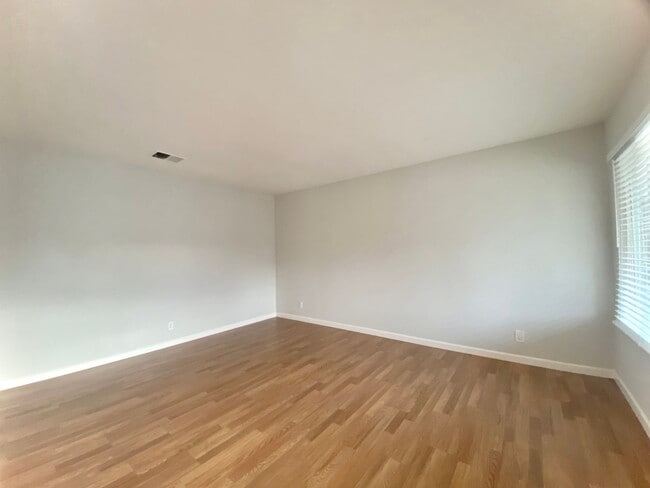 Photo - Upgraded 3-Bedroom 2-Bathroom Home for Rent - Union City!