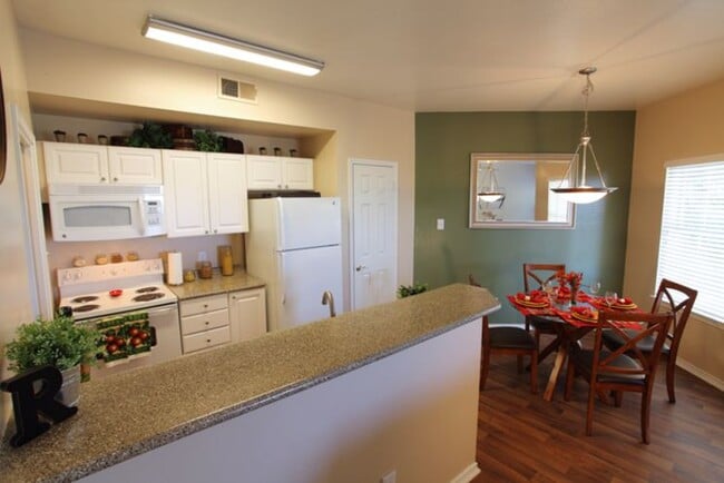 Photo - 350 Cypress Creek Road Unidad 11312
