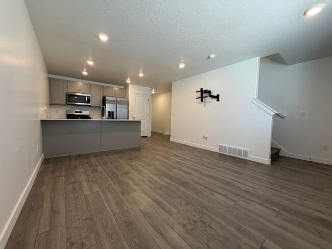 Photo - 1378 S 3640 E