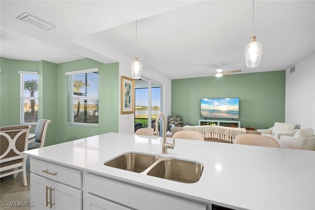 Building Photo - 15345 Grn Acrs Ave Unit 2117