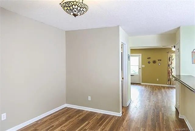 Photo - 1 Dogwood Ln