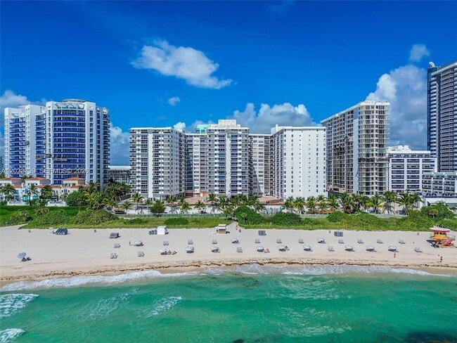 Building Photo - 6039 Collins Ave Unit 936