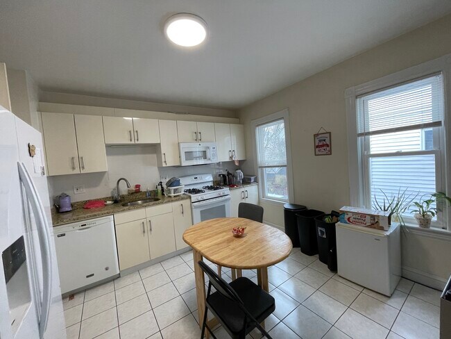 63 Fairbanks St Unit 2