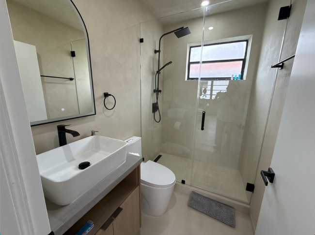 Photo - 1716 SW 11th St Unidad 4