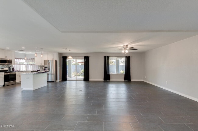 Photo - 1115 W Barrow Dr
