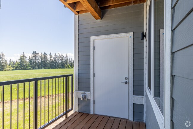 2BR, 2BA -934SF