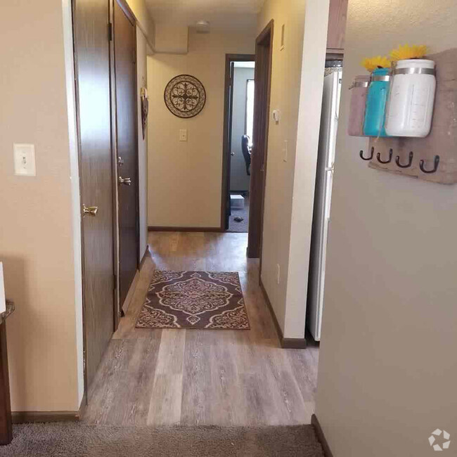 Building Photo - 924 15th Ave SW Rental