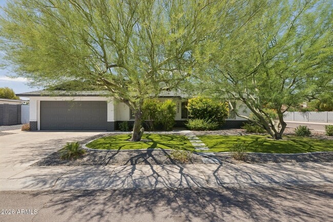 Building Photo - 1971 E Del Rio Dr
