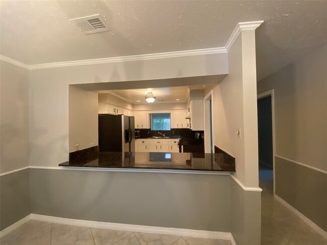 Photo - 56 S Circlewood Glen