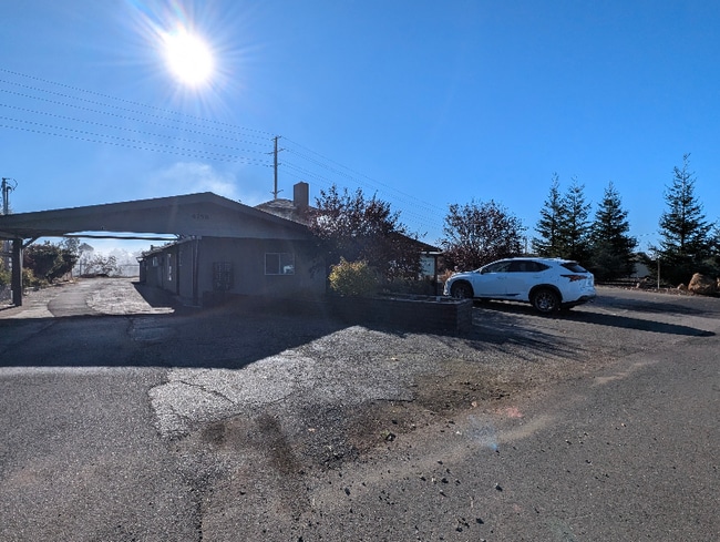 Photo - 4758 Skyway Unit 8