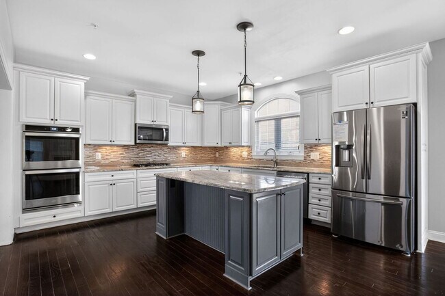 Photo - 46809 Shelton Dr