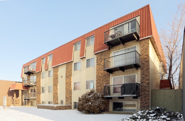 Building Photo - Kings Court