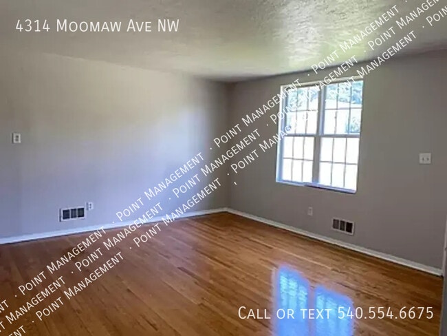 Photo - 4314 Moomaw Ave NW