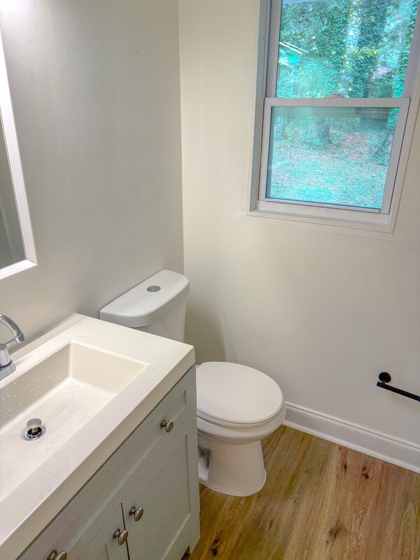 Photo - 633 Brookwood Dr