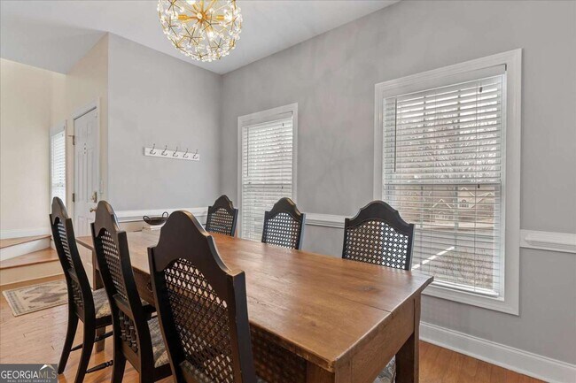 Photo - 1168 Stephens St