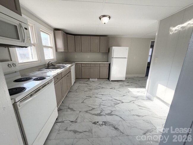 Photo - 1750 Patterson St