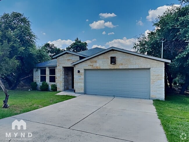 Building Photo - 20216 Boggy Ford Rd Rental