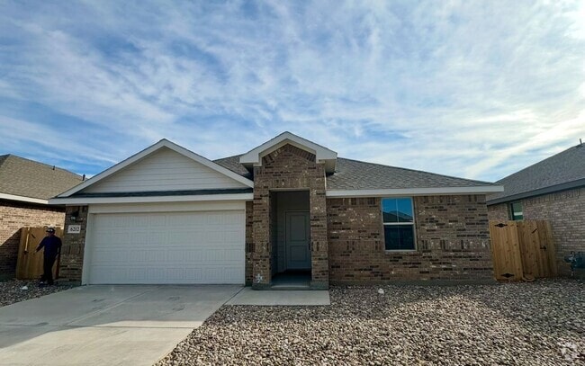 Building Photo - 6212 Oracle Dr Rental