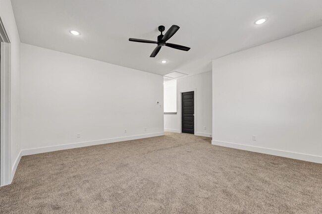 Photo - 3014 Alpha Wolf