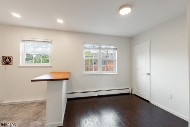1269 Valley Unidad B