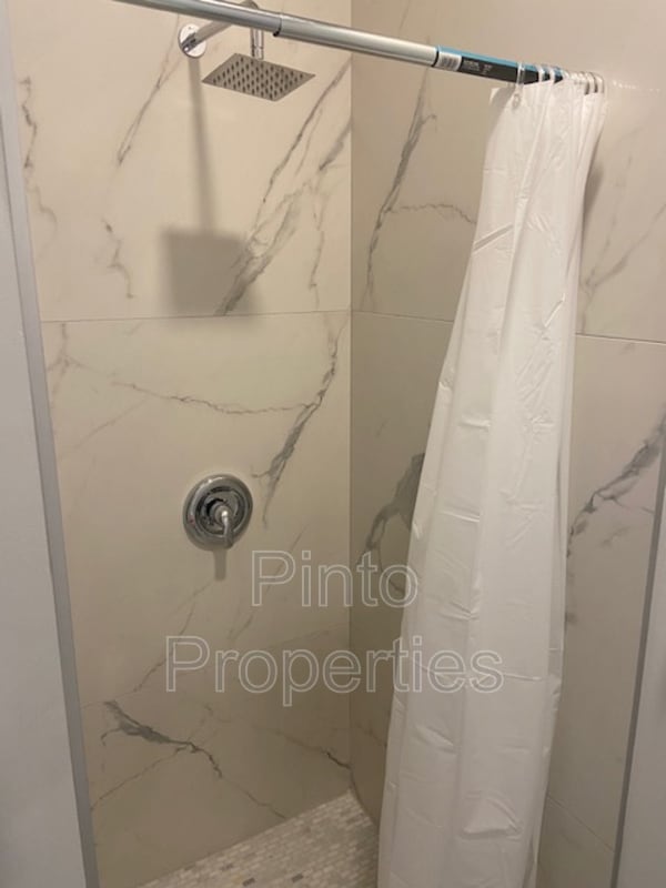 Photo - 10749-10786 86 Ave NW