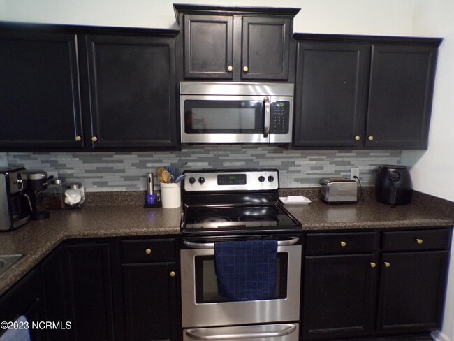 Photo - 513 Oyster Rock Ln