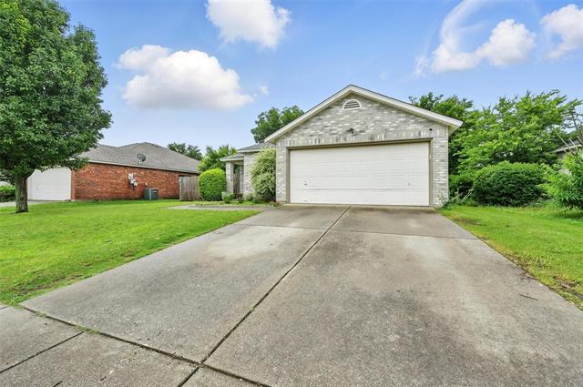 Photo - 636 Capricorn St