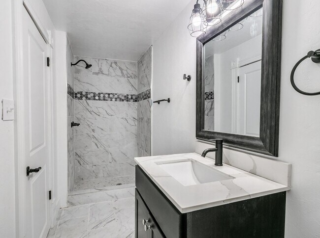 Photo - Beautiful 1 bedroom 1 bath house