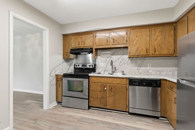 Building Photo - SPRING SPECIAL!! FIRST MONTH FREE on this Two Bedroom Condo, Garden Level with Washer/Dryer Hook ...