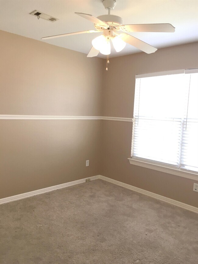 Photo - 6670 Cutter Ct