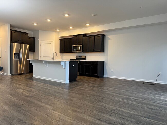 Photo - LARGE THREE BEDROOM TOWNHOME in PARKLAND SCHOOLS