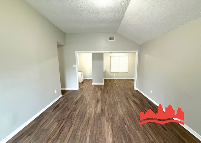 Photo - 3995 Schoolfield Cove