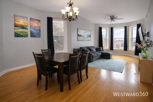 Building Photo - 1339 N Western Ave Unit 2 COPY