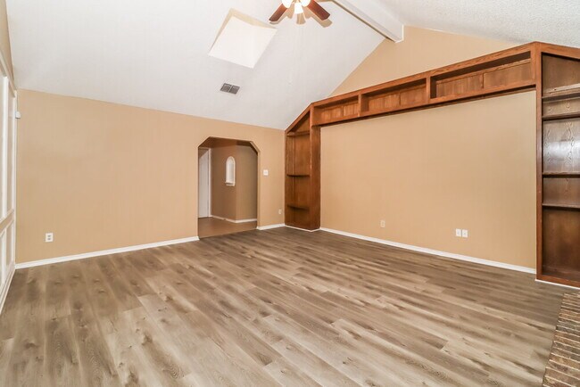 Photo - 4900 Barberry Dr