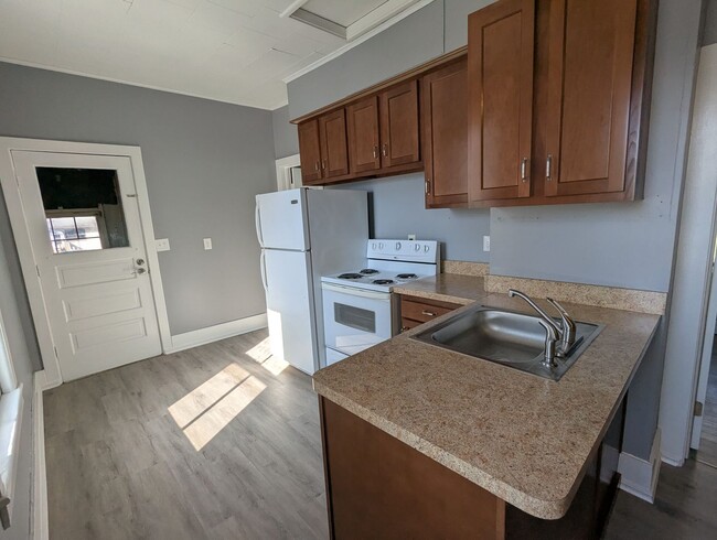 Building Photo - 33 Central Ave Unit 6