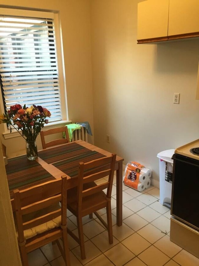 141 Englewood Unit 2