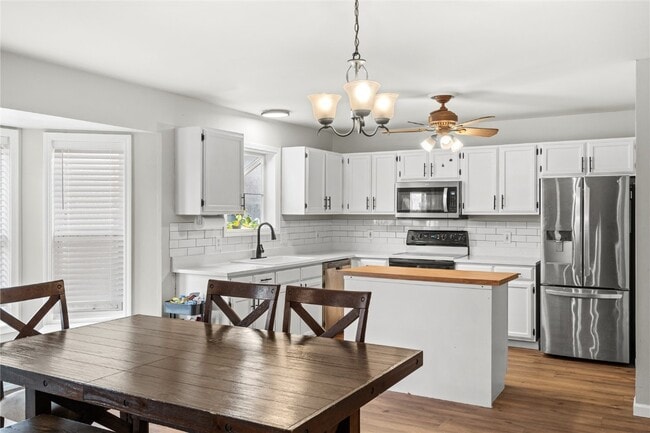 Photo - 106 Mt Olympus Ct