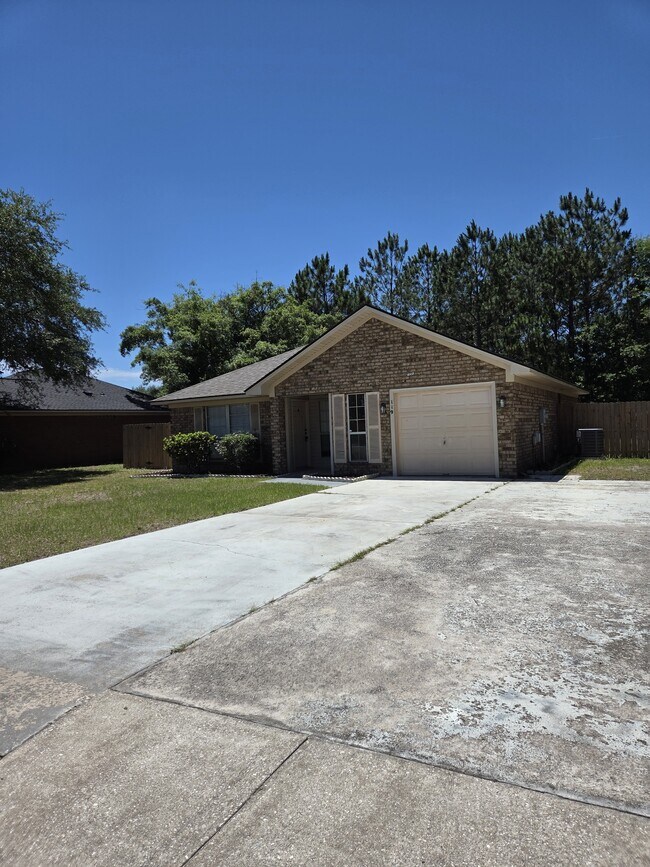 Photo - 119 Wayfair Ln