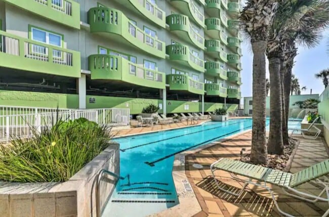 Photo - 9420 Seawall Blvd