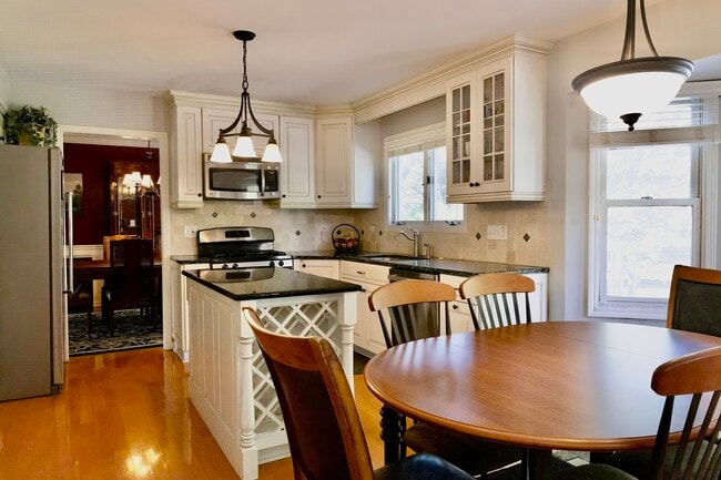 Photo - 251 Millington Ln