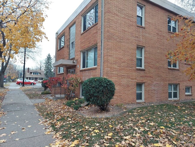 Building Photo - 25 Wheeler St Rental