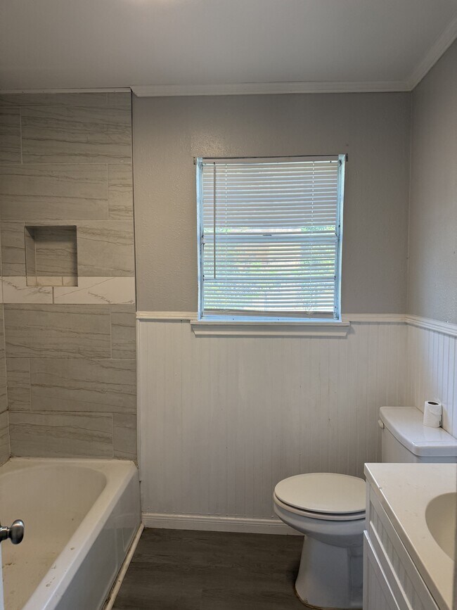 Photo - 314 W Murray St