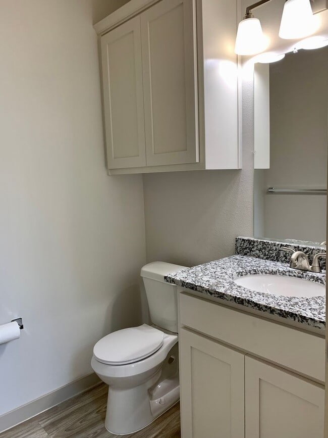 Photo - 1036 Buck St Unit B