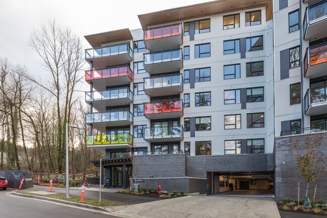 Photo - 606-125 Albert Unit 606