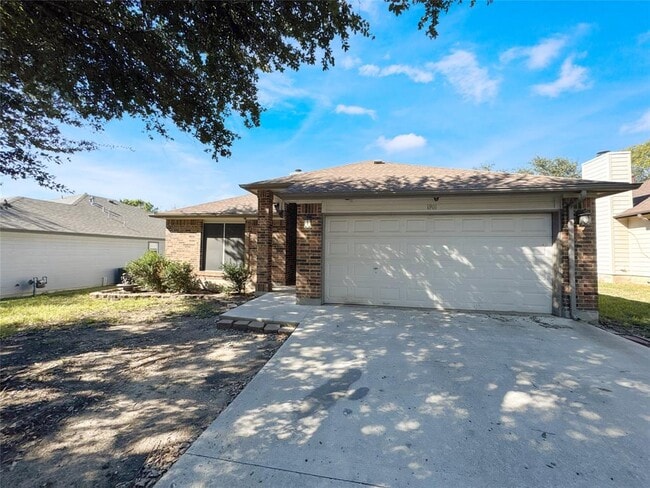 Photo - 1901 Holly Springs Dr