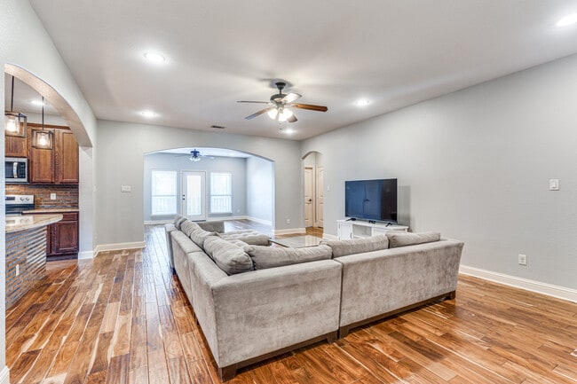 Photo - 2712 Merida Ave