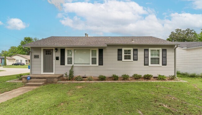 Photo - 3815 S Cincinnati Ave